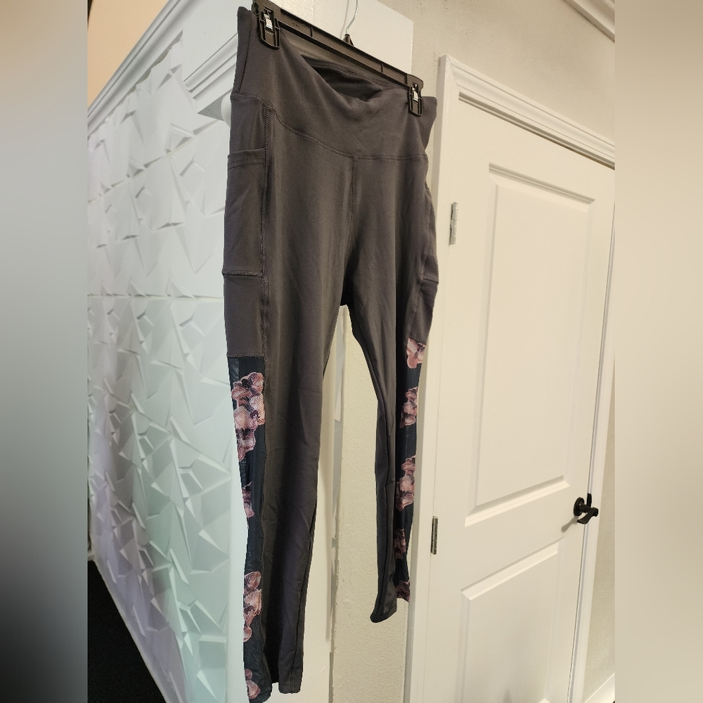Yoga/workout pants